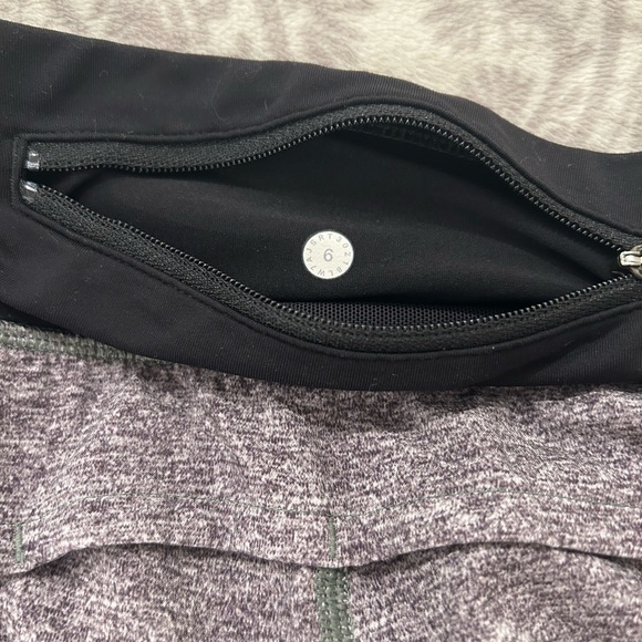 Lululemon Speed Up Low-Rise Shorts - Picture 5 of 6